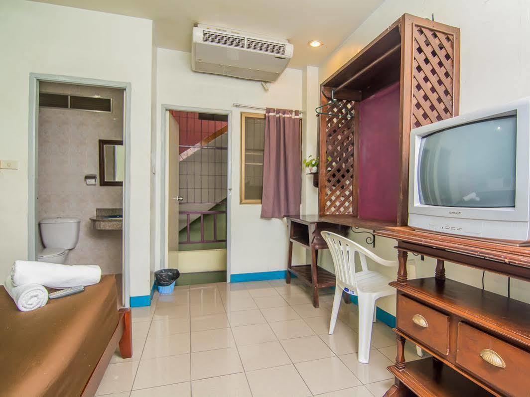 Hotel Sutus Court 5 Pattaya Exteriér fotografie