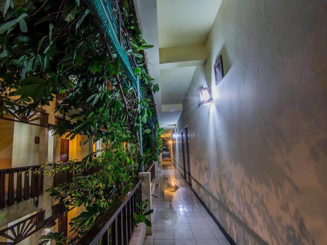 Hotel Sutus Court 5 Pattaya Exteriér fotografie