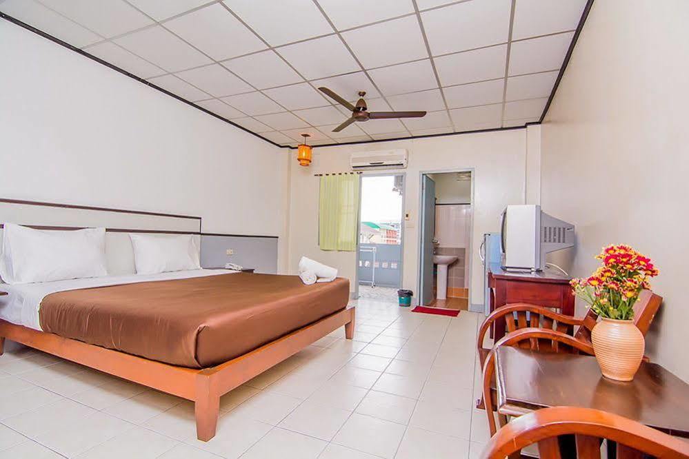 Hotel Sutus Court 5 Pattaya Exteriér fotografie